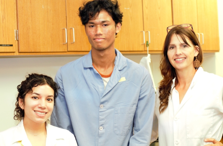 SDSU Natalie Mladenov and students at the university's at SDSU’s Water Innovation and Reuse Lab.