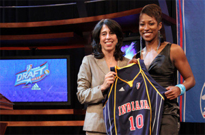 Jene Morris (right) poses for a photo with WNBA President Donna Orender.