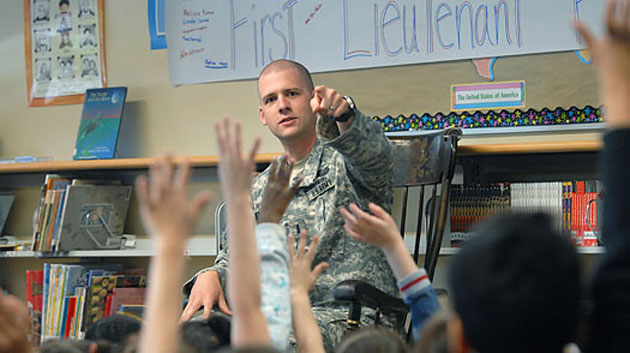 Troops to Teachers helps military personnel begin a new career as teachers in public schools where their skills, knowledge and experience are most needed.