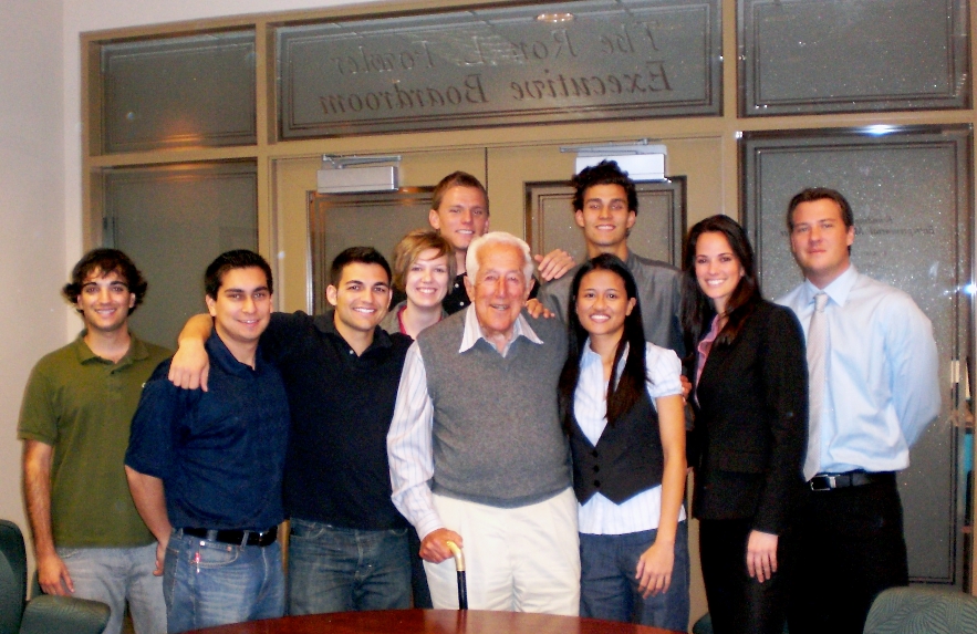 Leonard Lavin surrounded by SDSU's Lavin Entrepreneurs.
