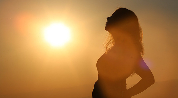 A new study finds that exposure to high temperatures during the last week of pregnancy is associated with an increased risk of preterm birth. (Photo: Pixabay)