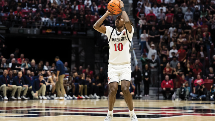 BJ Davis aims for a free throw shot